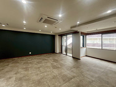 �S�̂̃o�����X���Ƃ�l�C�r�[�u���[